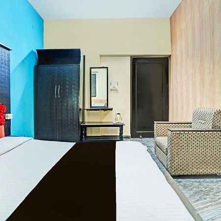 Super Collection O Mathura Near Railway Station Экстерьер фото