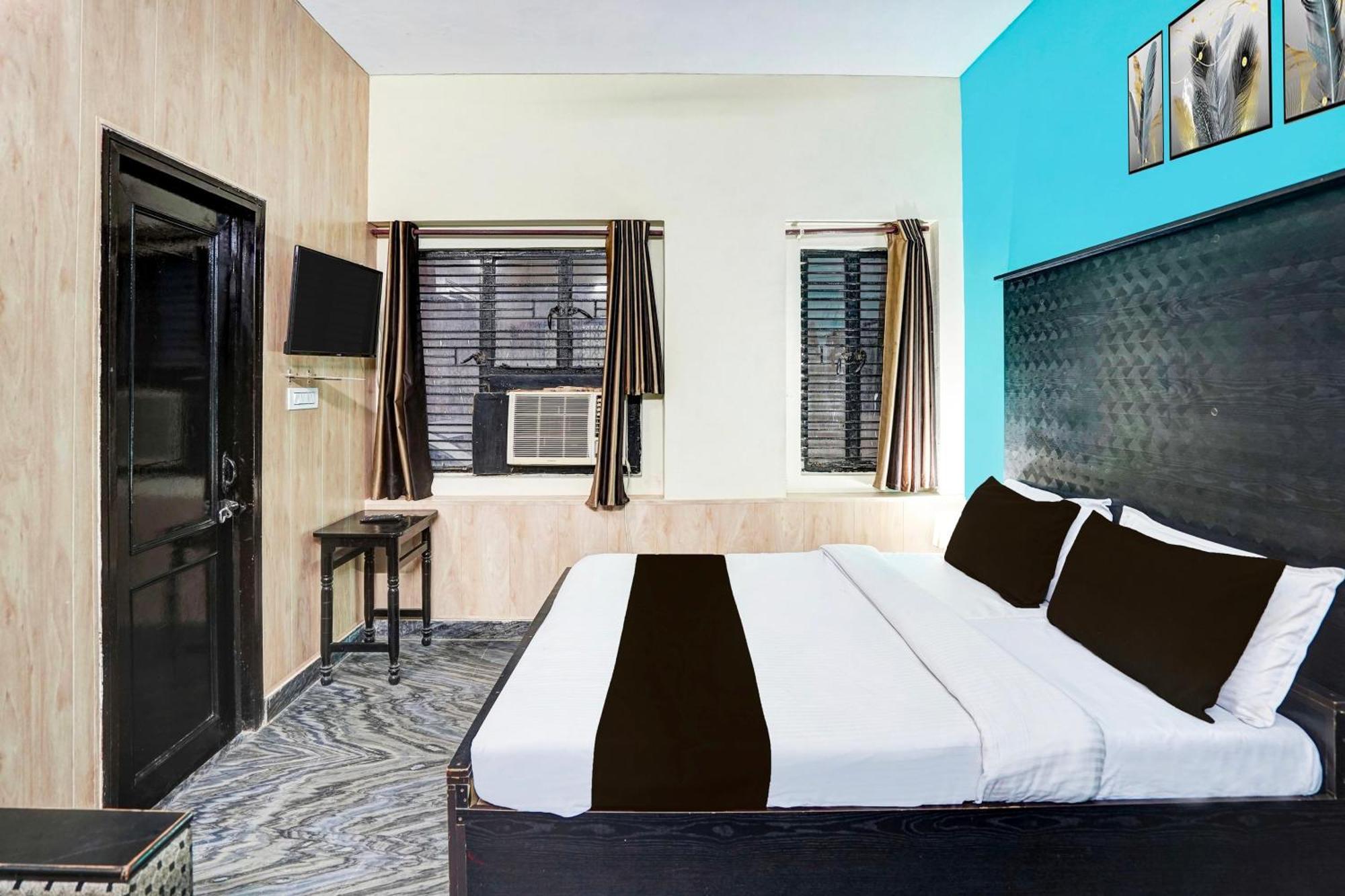 Super Collection O Mathura Near Railway Station Экстерьер фото